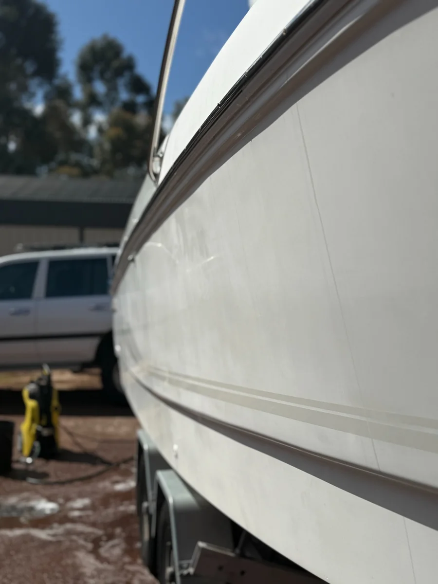 Before hull top polish Perth WA — oxidised dull gelcoat