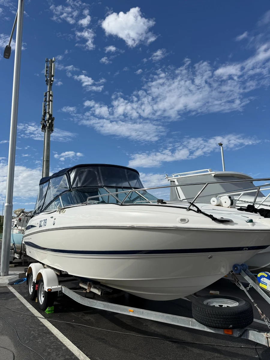 Hull polish Perth WA — Maxum at marina